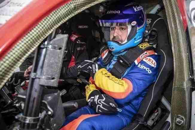 Fernando Alonso repite con el Toyota del Dakar en Namibia 1